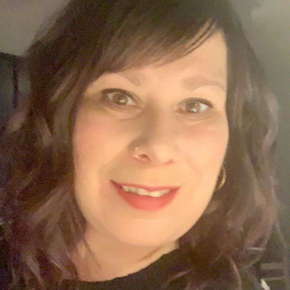 Meet your Posher, Pamela - Picture 1 of 1